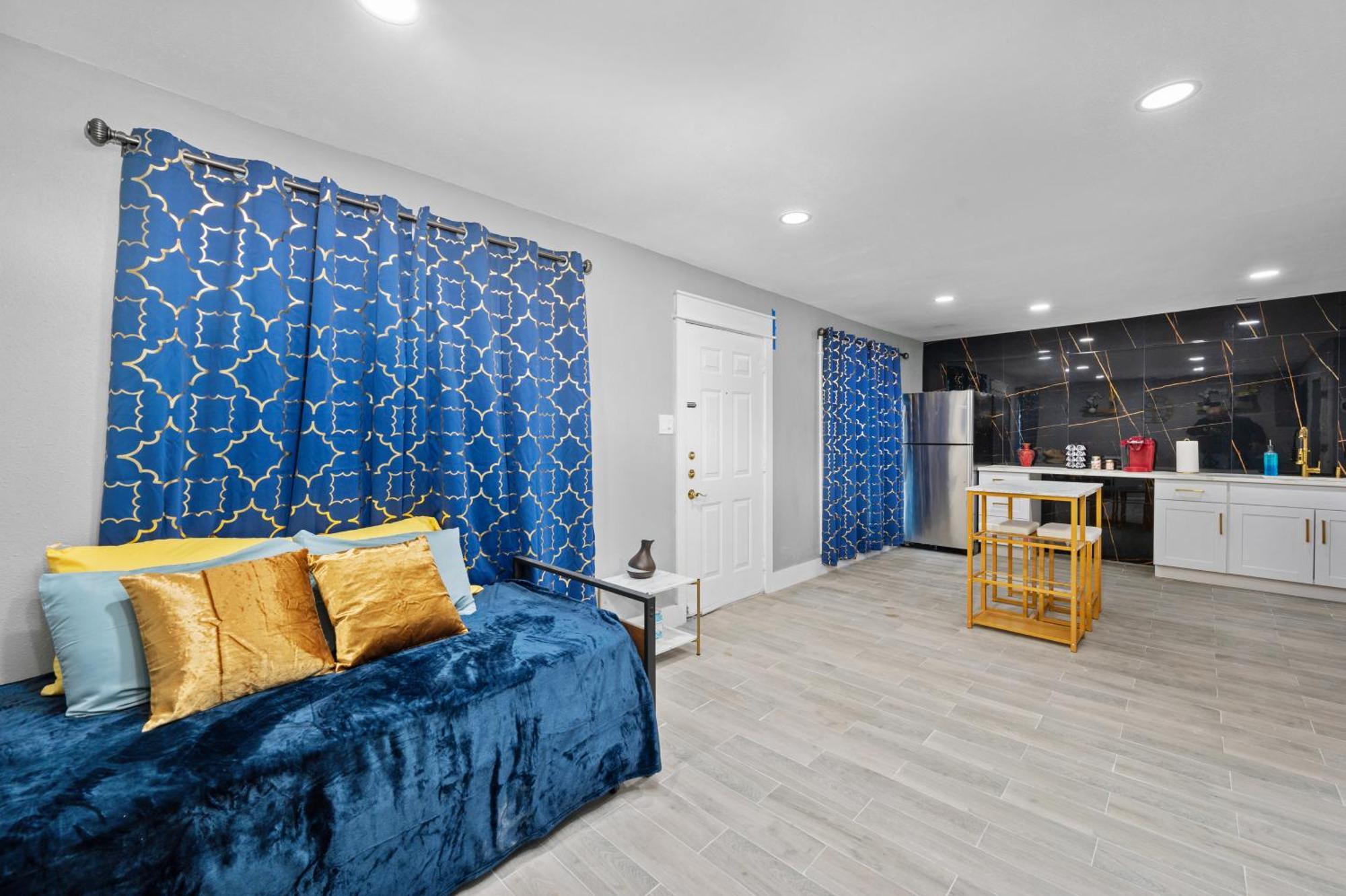 Comfy 2br In Prime Spot With Free Parking And Pool Apartment *