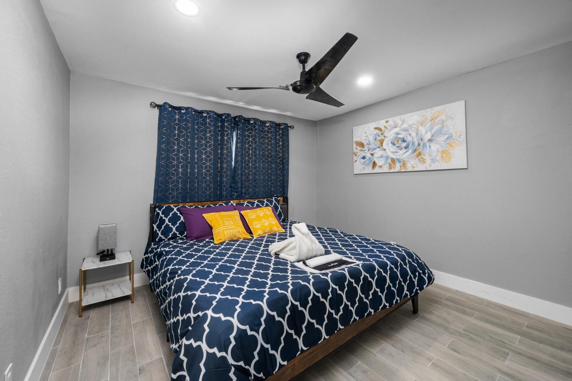 Comfy 2br In Prime Spot With Free Parking And Pool Apartment Houston