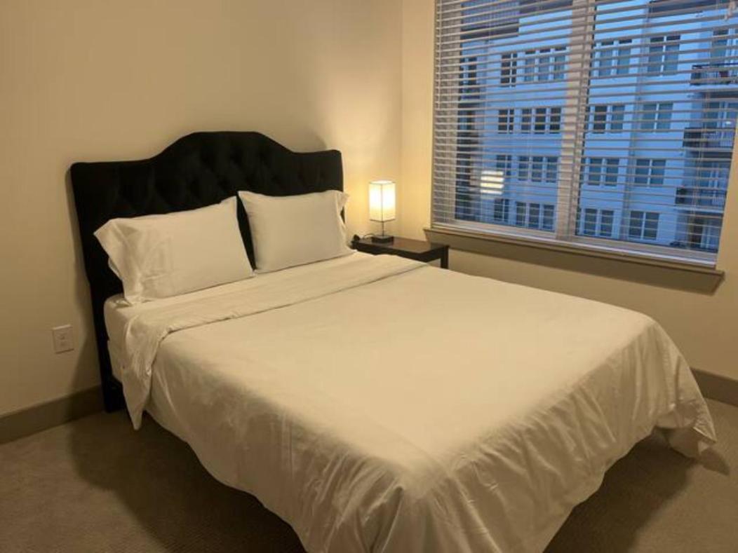 Apartment Resort-style Near The Galleria *