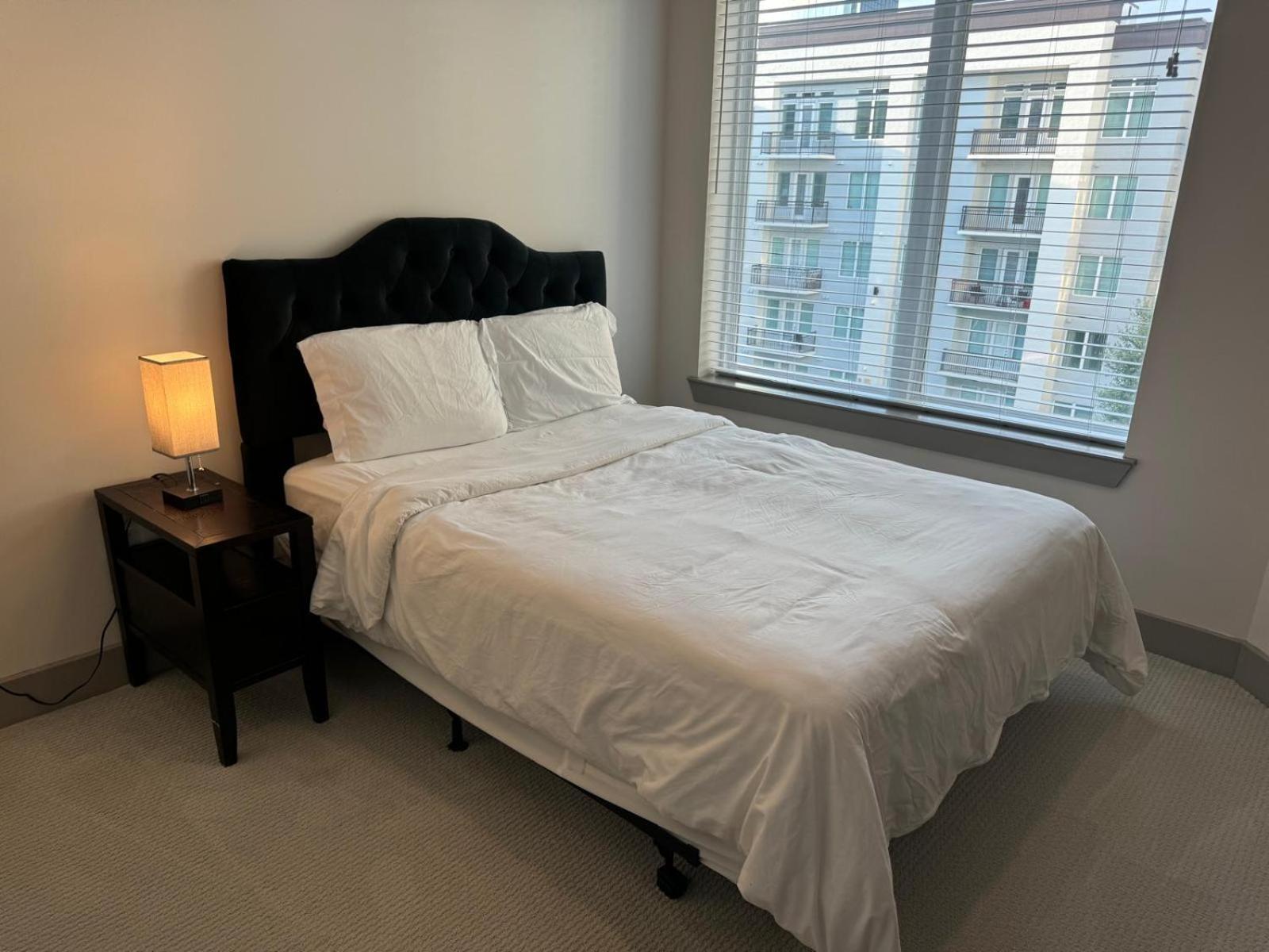 Resort-style Near The Galleria Apartment *