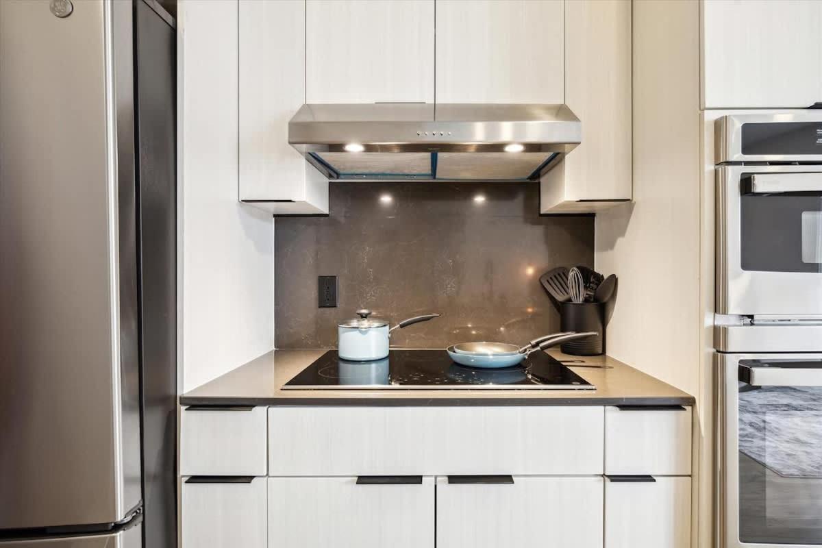 Apartment Two-bedroom Gorgeous Decor Amenities