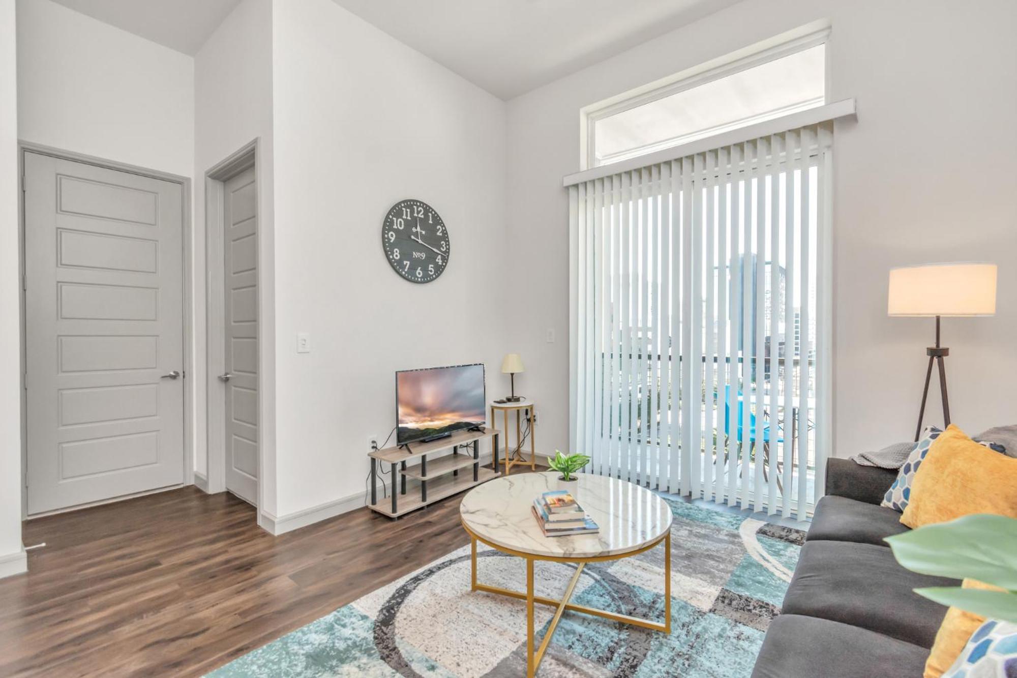 U5 Penthouse Dow Town
