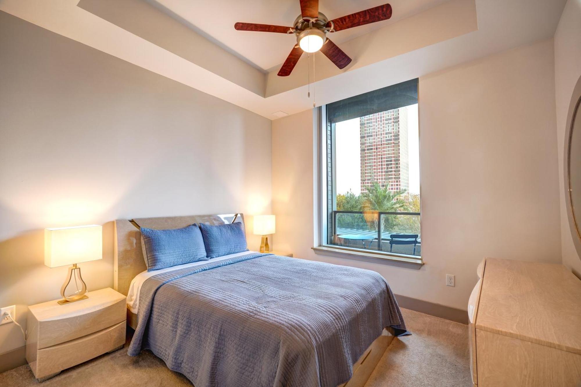 Hanover Post Oak Apartment