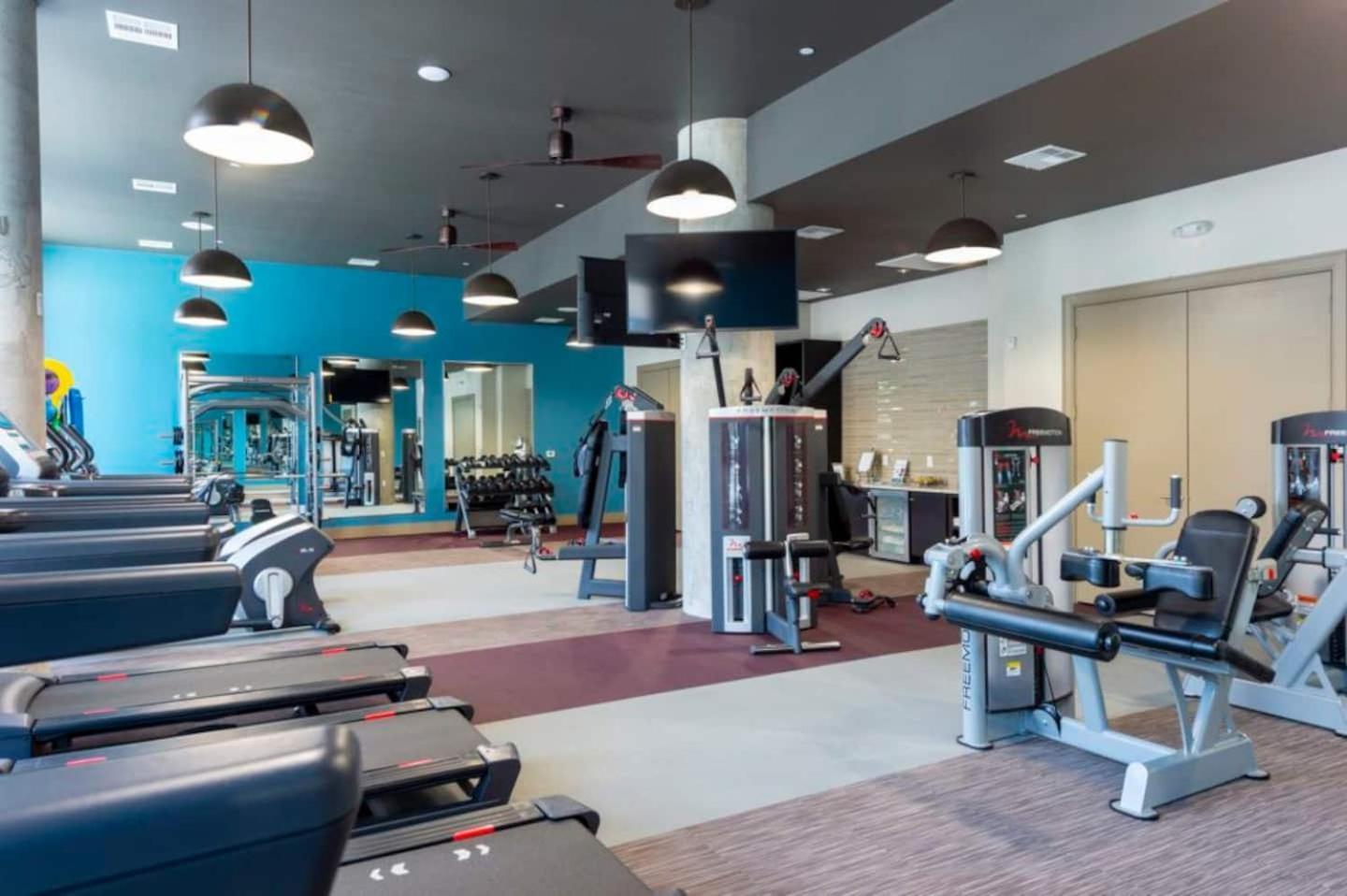 Downtown Free Parking - Pool - Gym - Fully Kitchen Apartment Houston