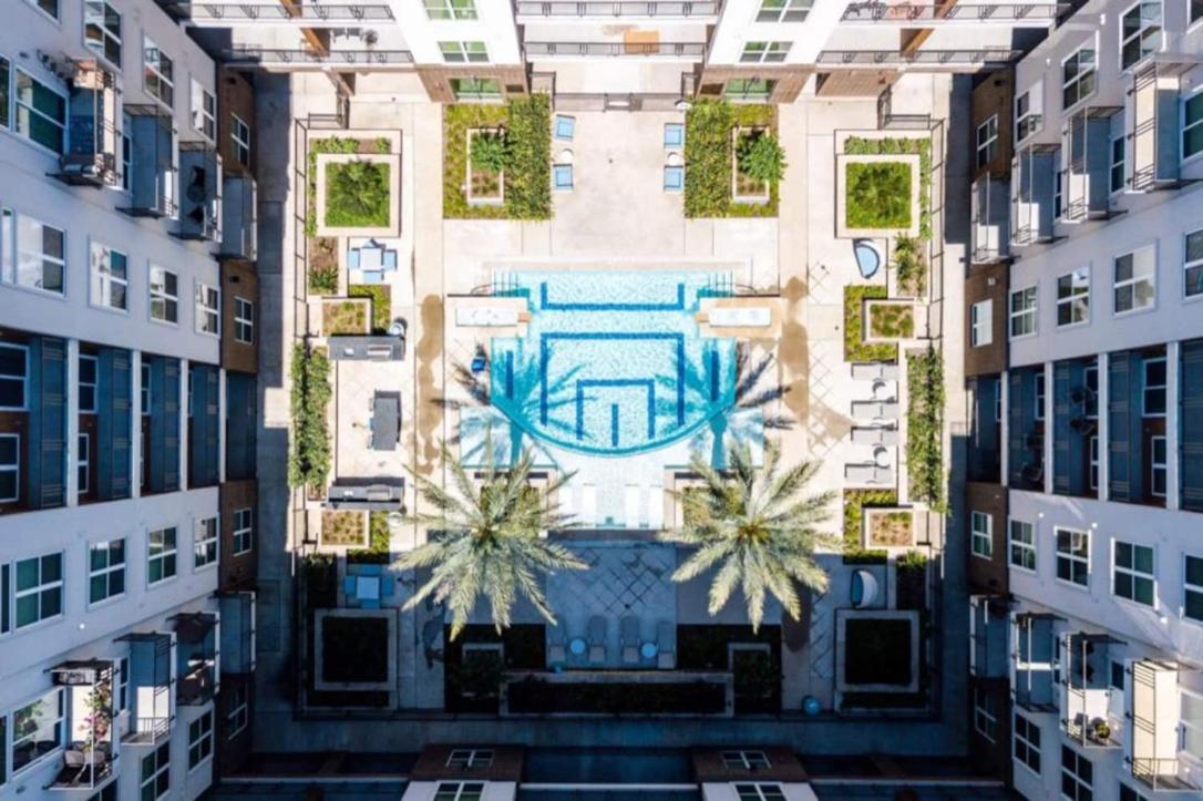 Apartment Downtown Free Parking - Pool - Gym - Fully Kitchen *