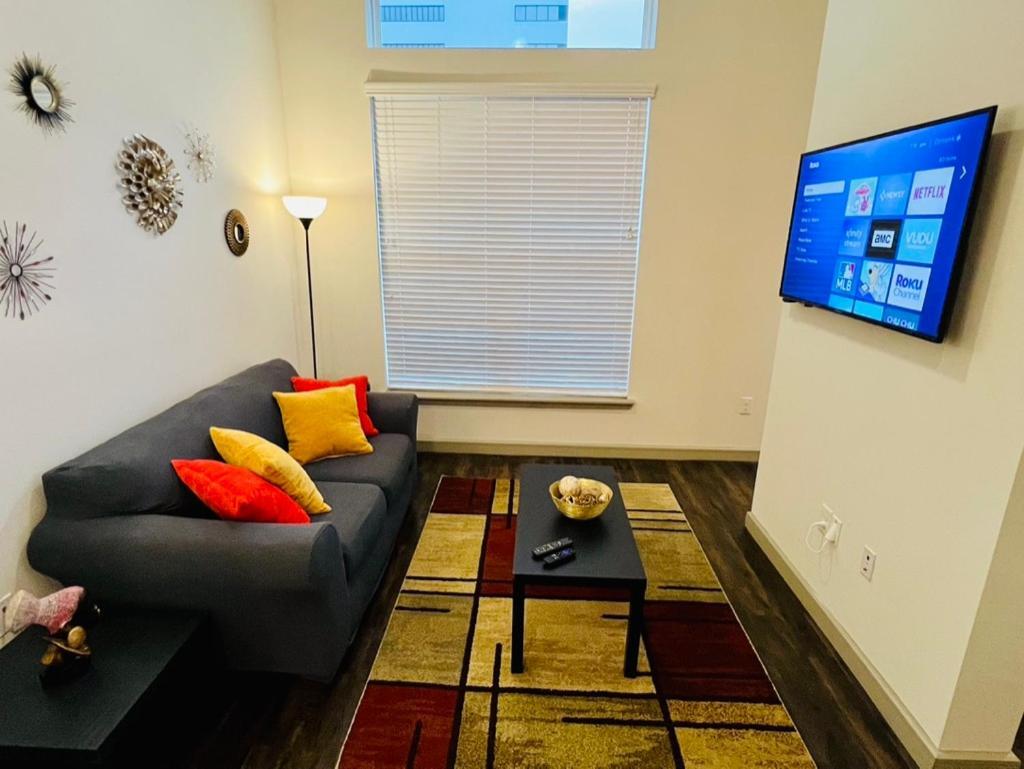 Apartment Downtown Free Parking - Pool - Gym - Fully Kitchen Houston