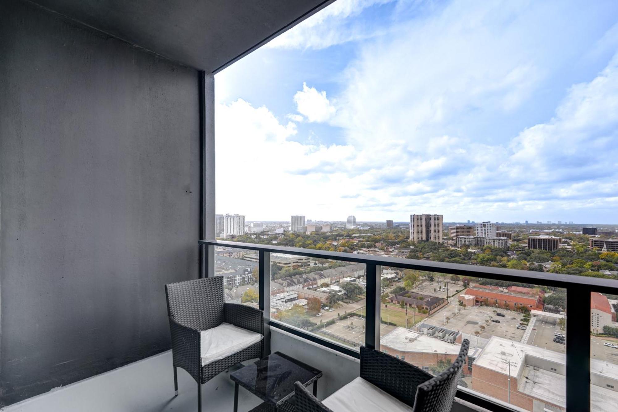 Hanover Blvd Place *