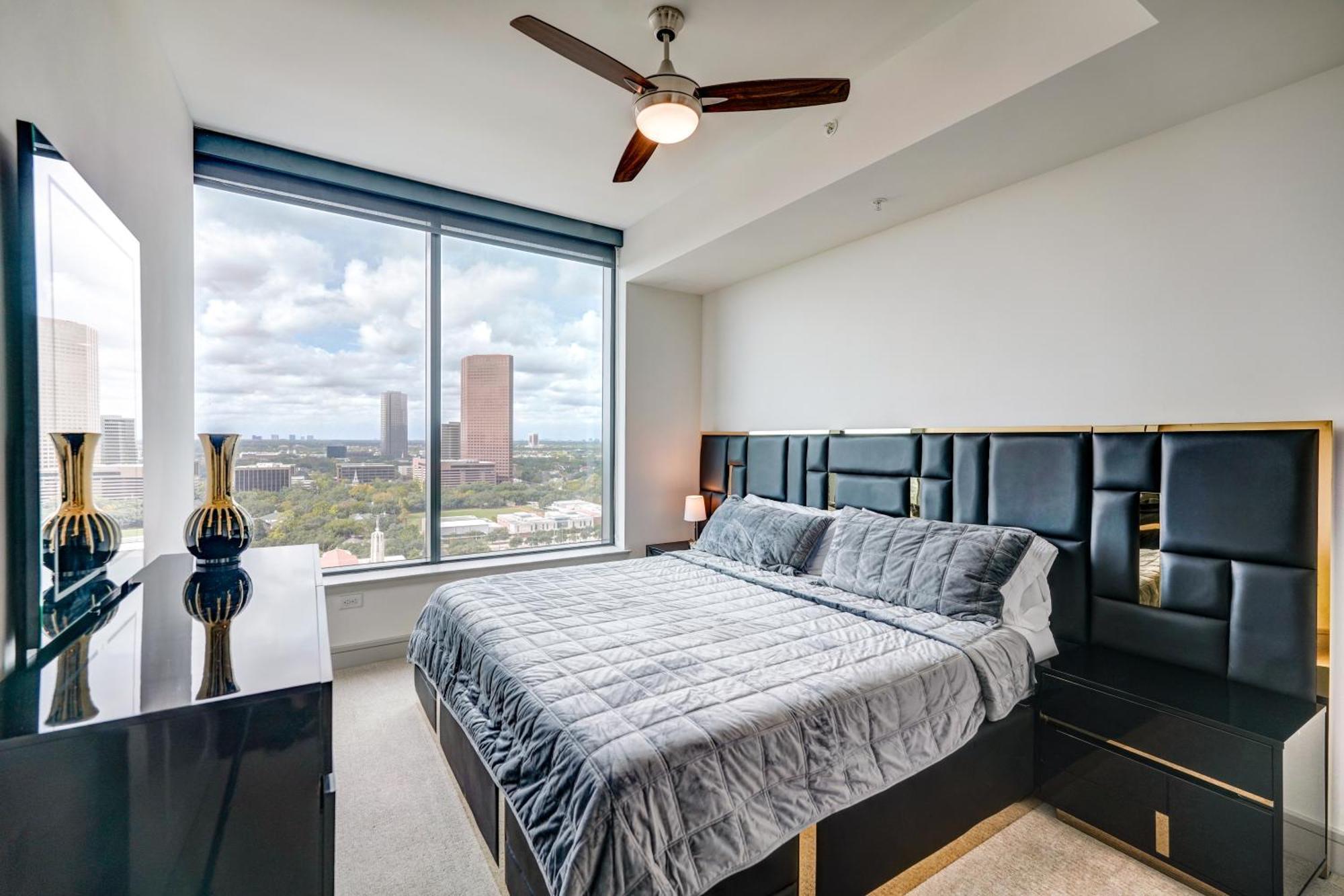 Hanover Blvd Place