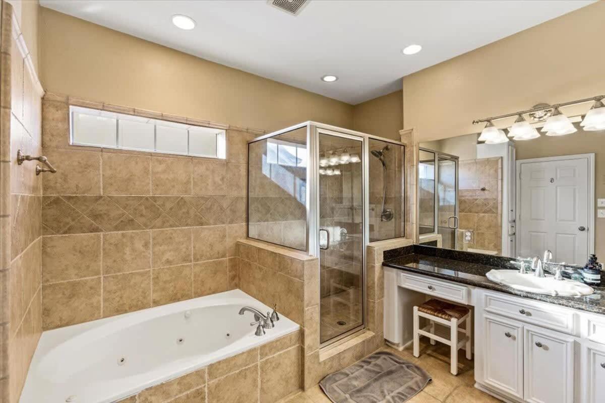 Private 3-story - Near Med Center - Museums Holiday home Houston