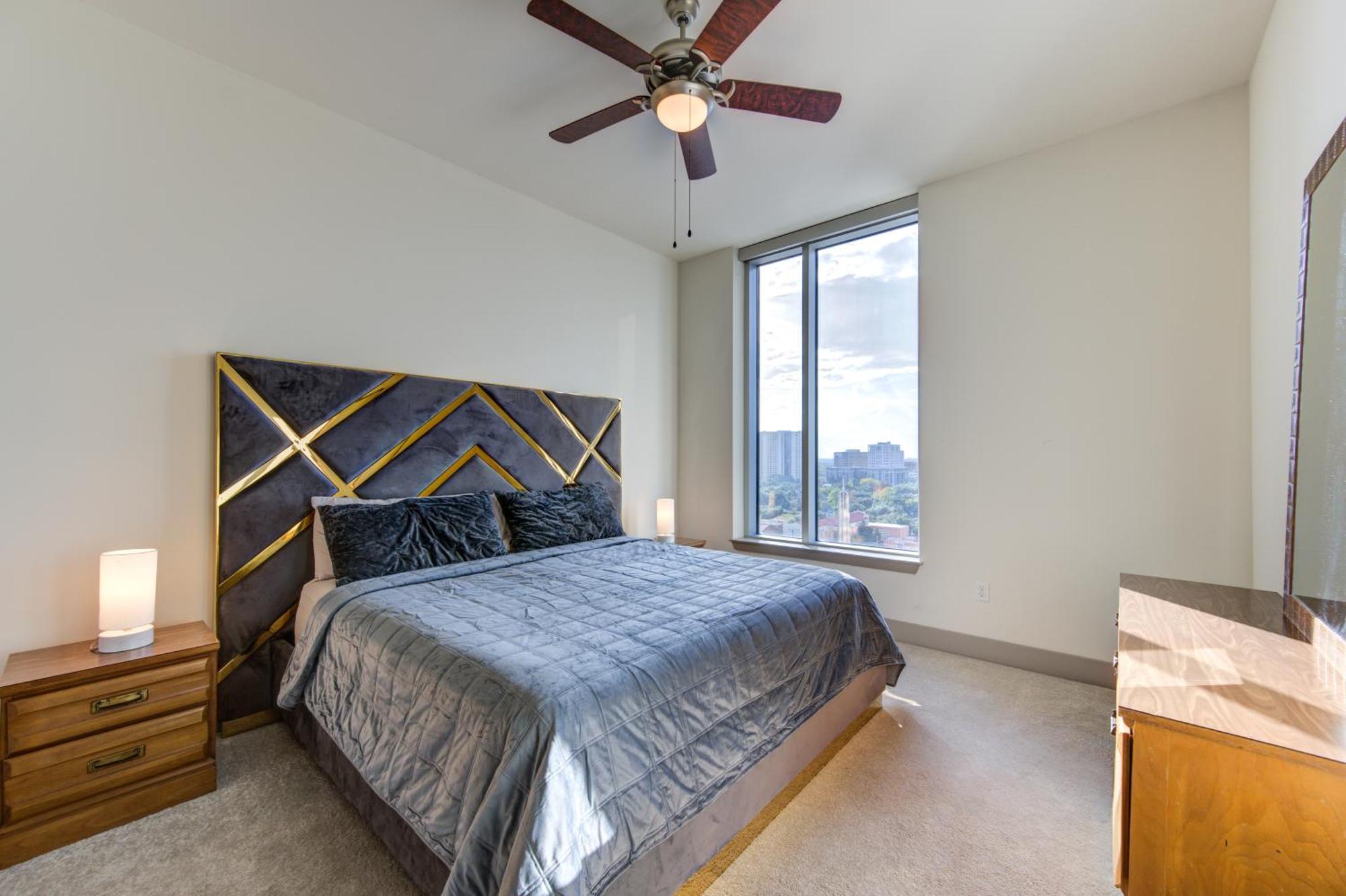 Hanover Post Oak Apartment