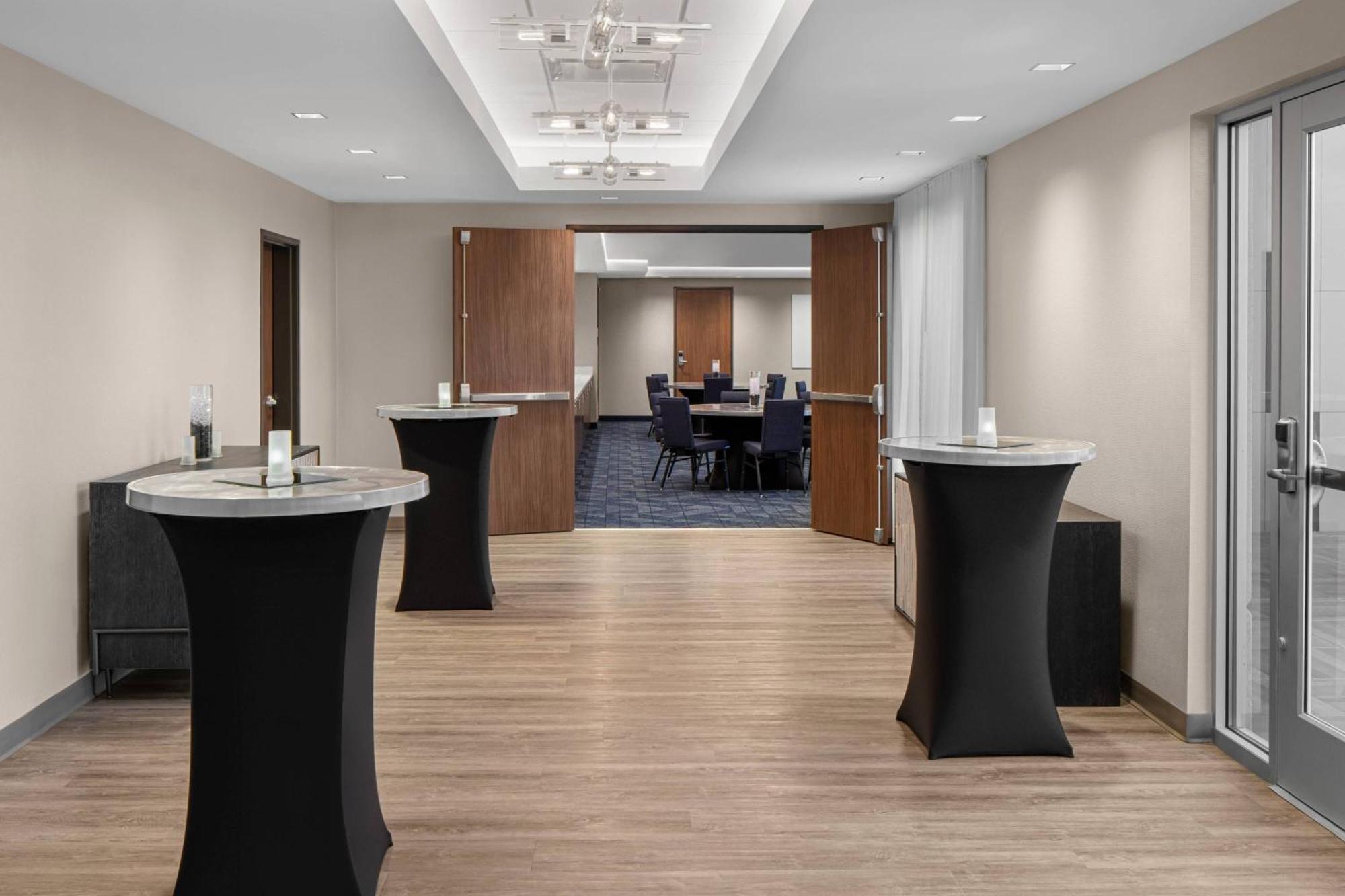 Courtyard By Marriott I-10 West/memorial Hotel 3*