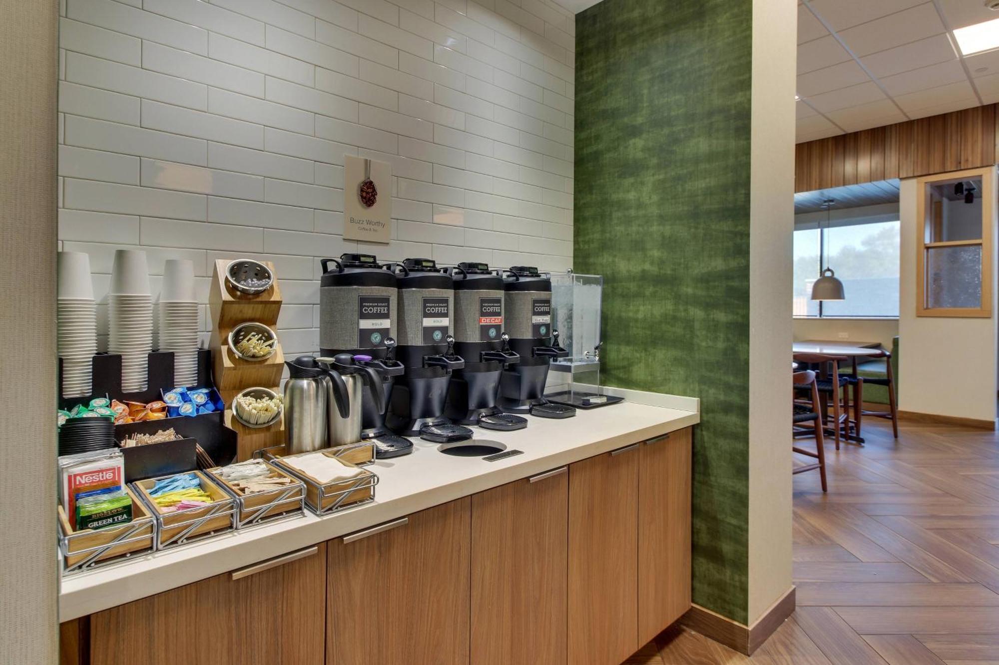 Hotel Fairfield And By Marriott Brookhollow Houston