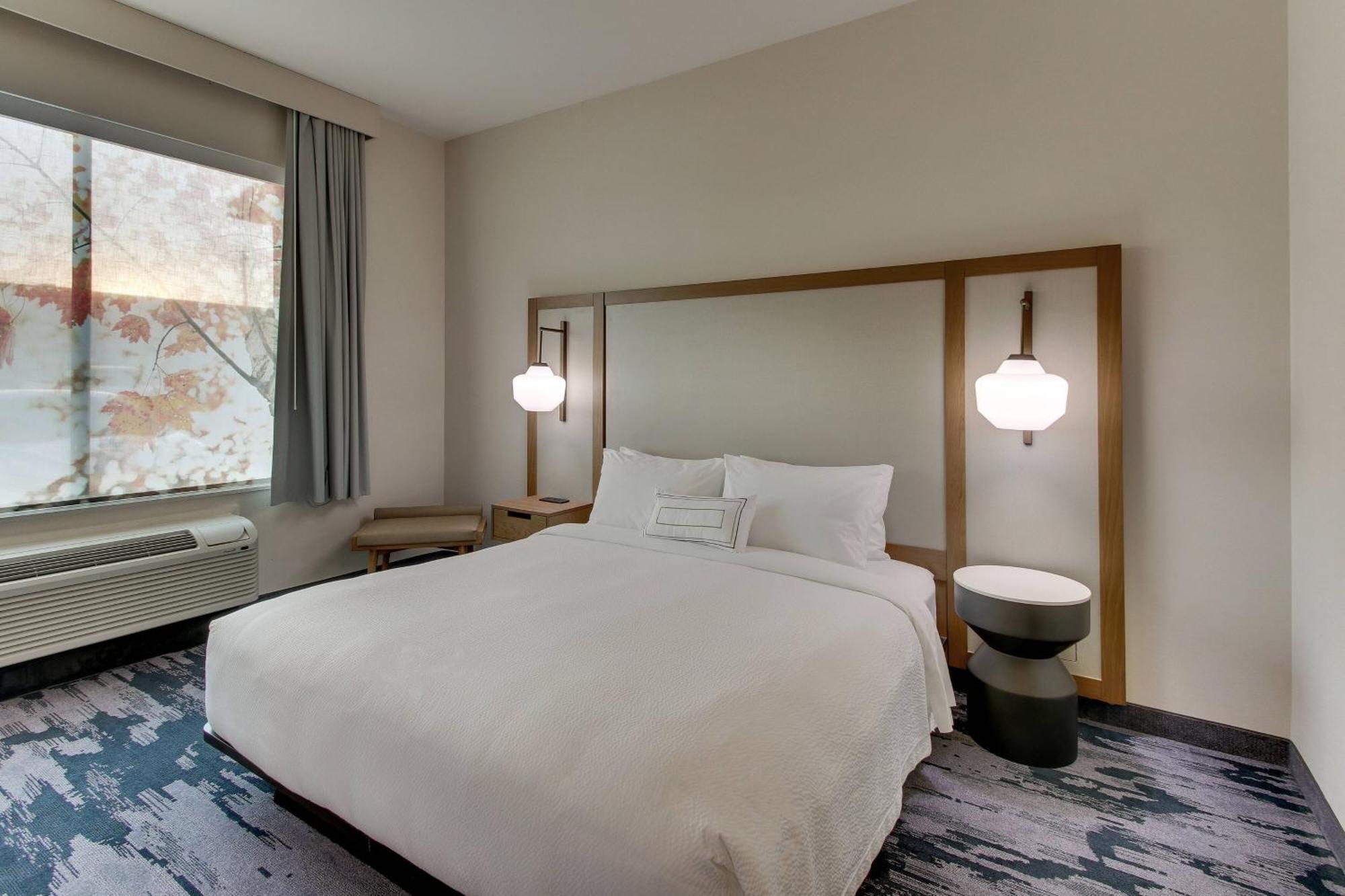 Fairfield And By Marriott Brookhollow Hotel 3*