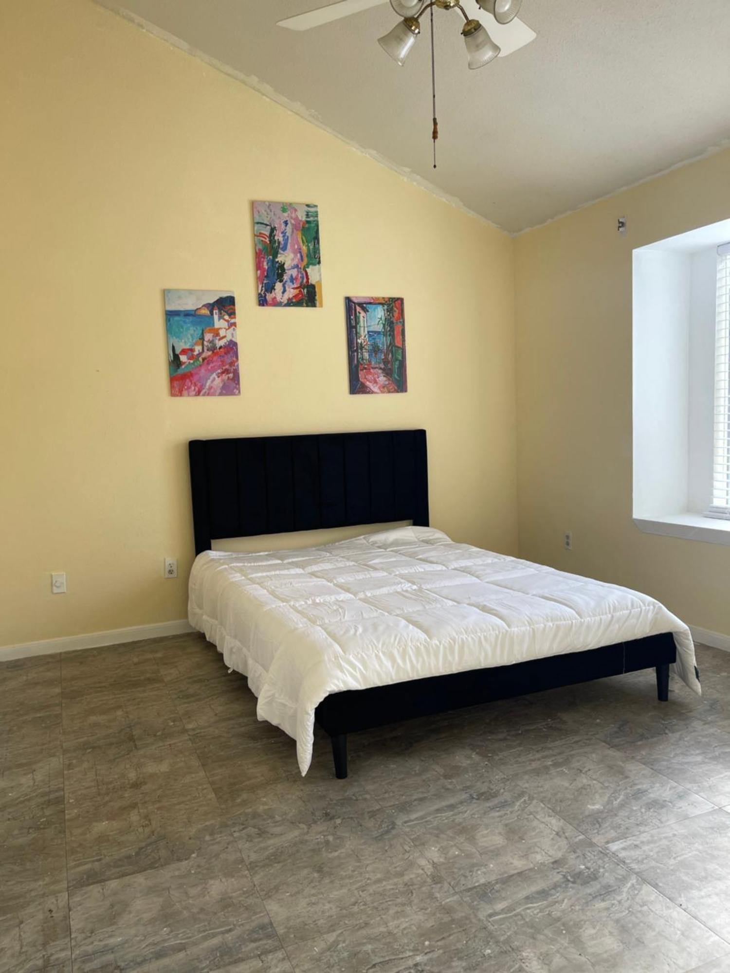Holiday home 2br 2ba Gem With Private Yard Entire House *