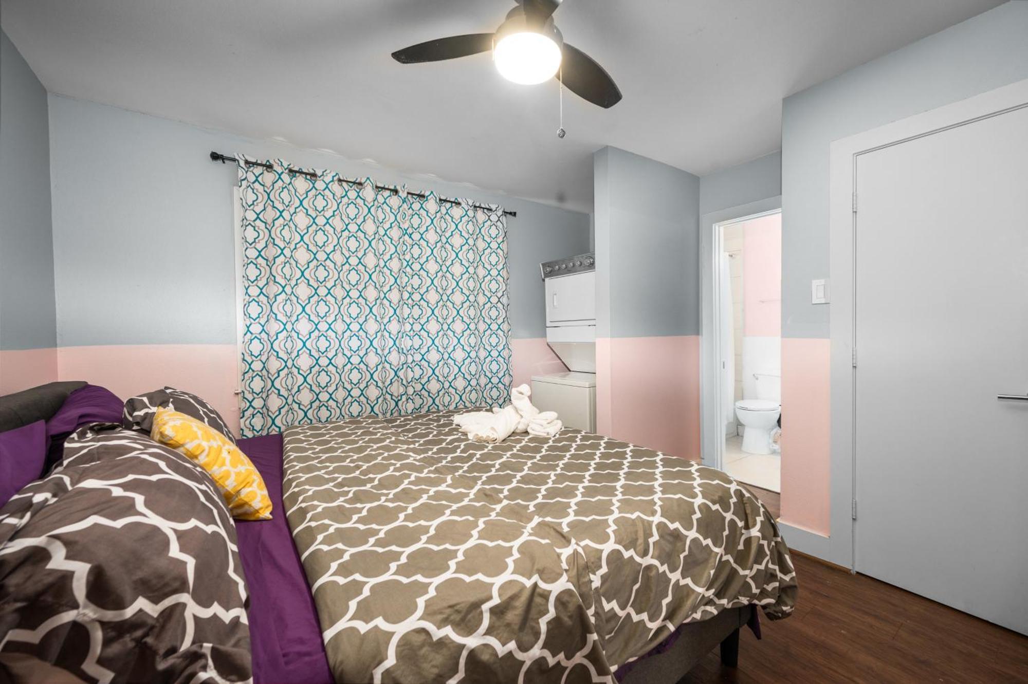 Chic & Cozy 1br With Free Parking & King Bed Apartment