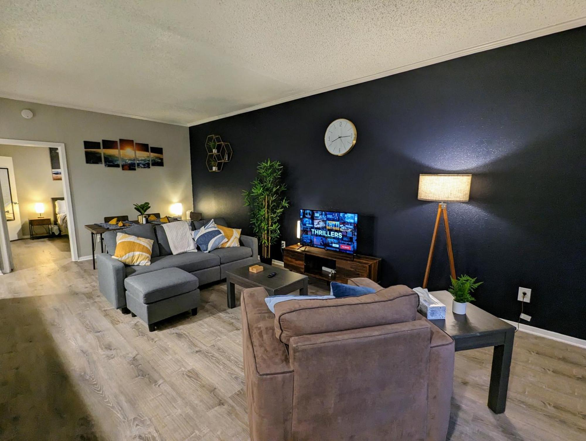 The Space Mariner Apartment Houston