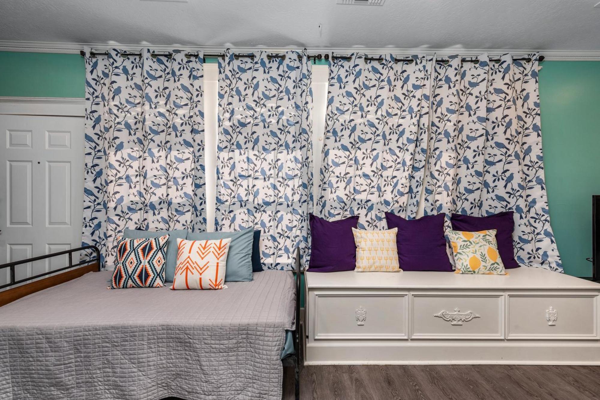 Apartment Comfy With King Bed & Full Kitchen - Near Attractions *