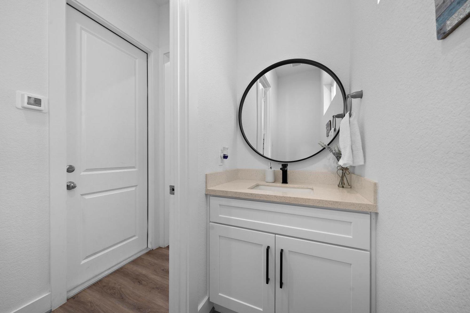 Luxury Near Med Center, Uptown & Downtown Holiday home *