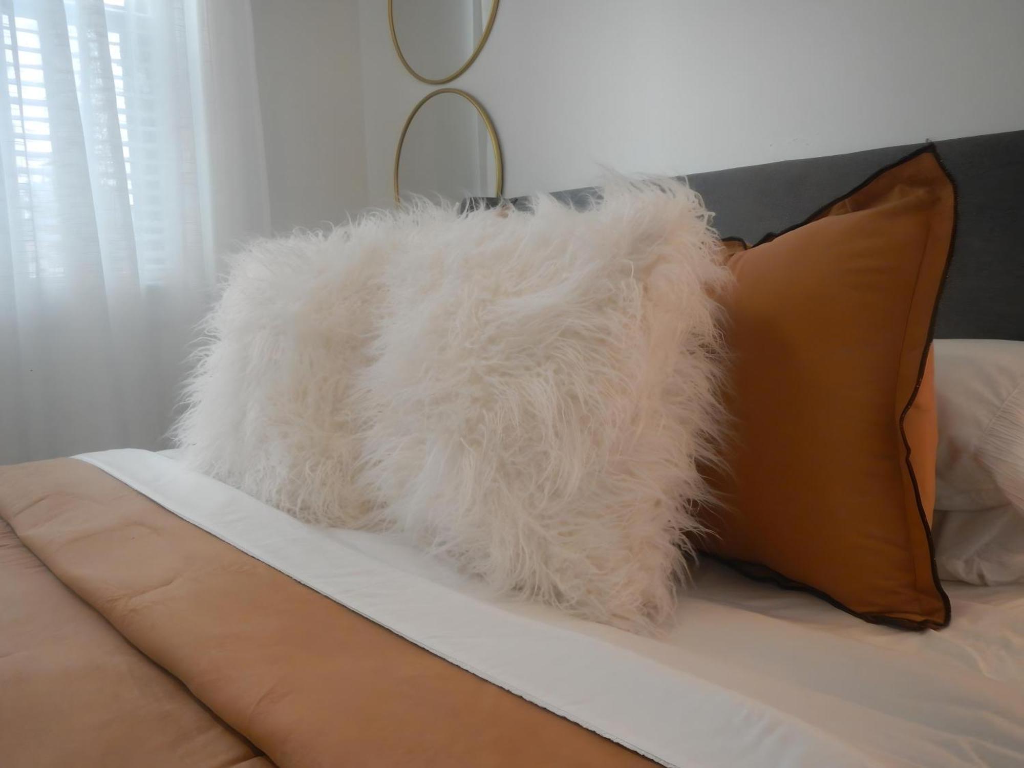 Modern Downtown Hideaway Discover The Of The City! * Houston