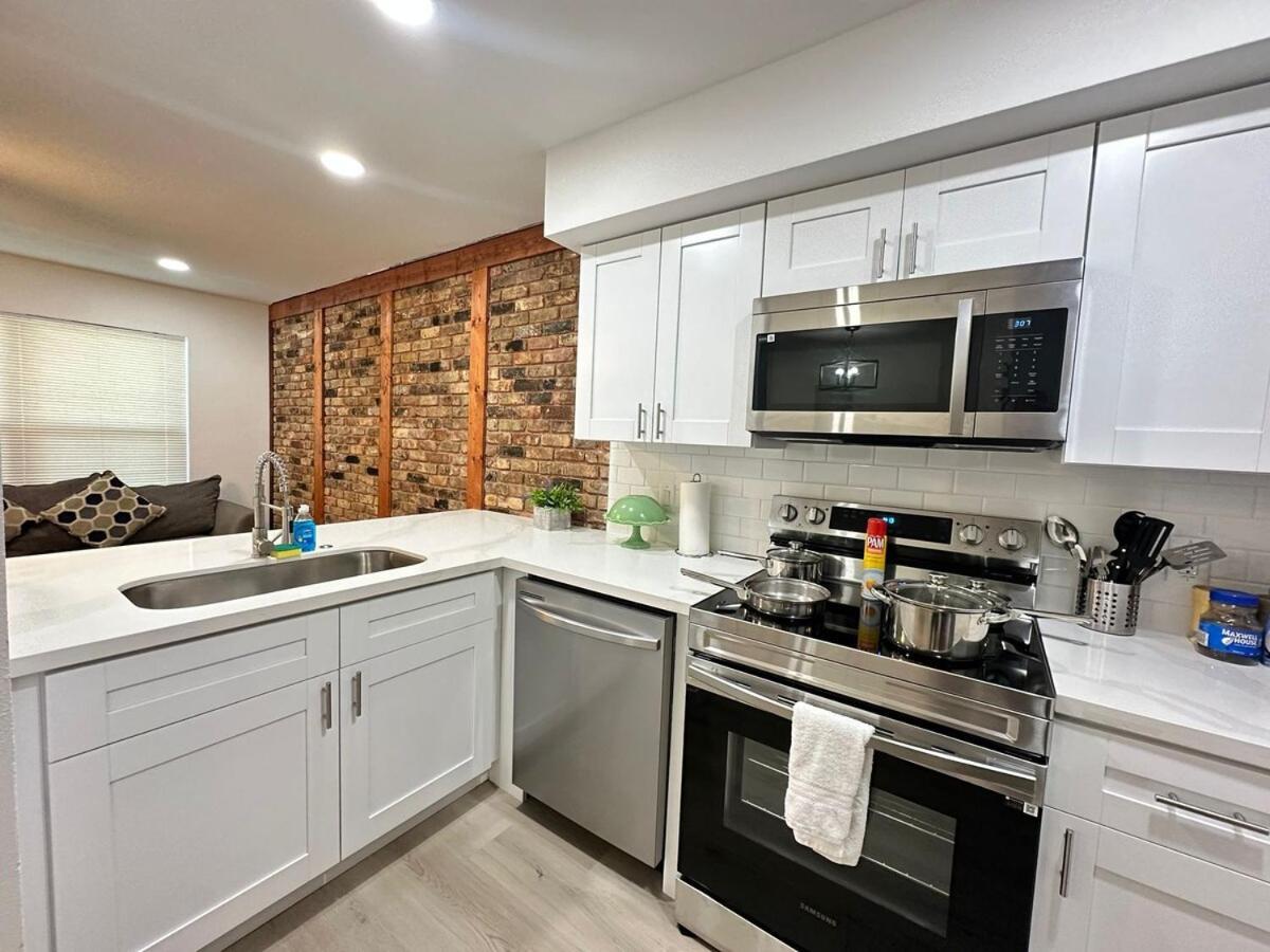Modern Oasis Awaits In Trendy Montrose District