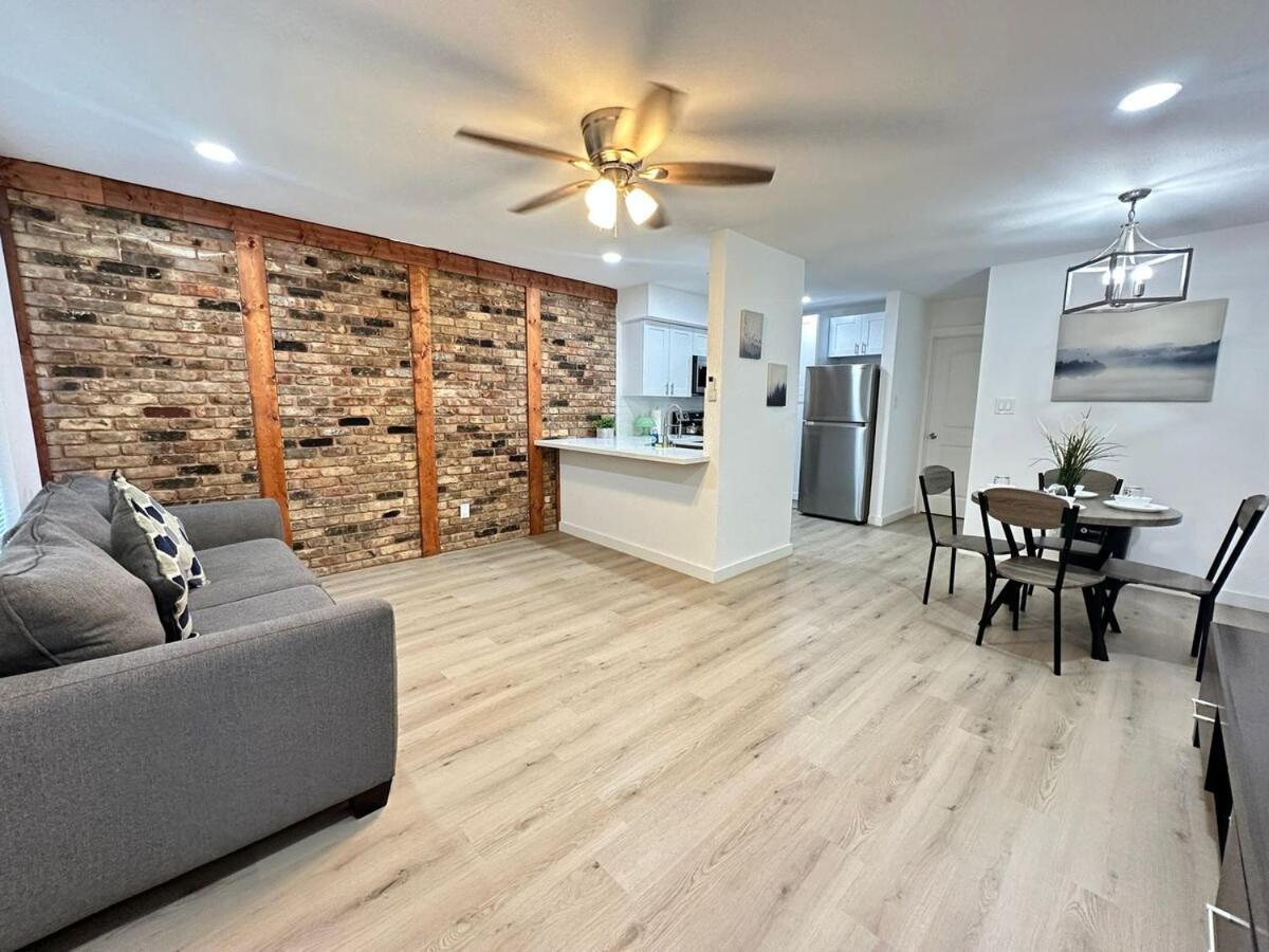 Modern Oasis Awaits In Trendy Montrose District Houston
