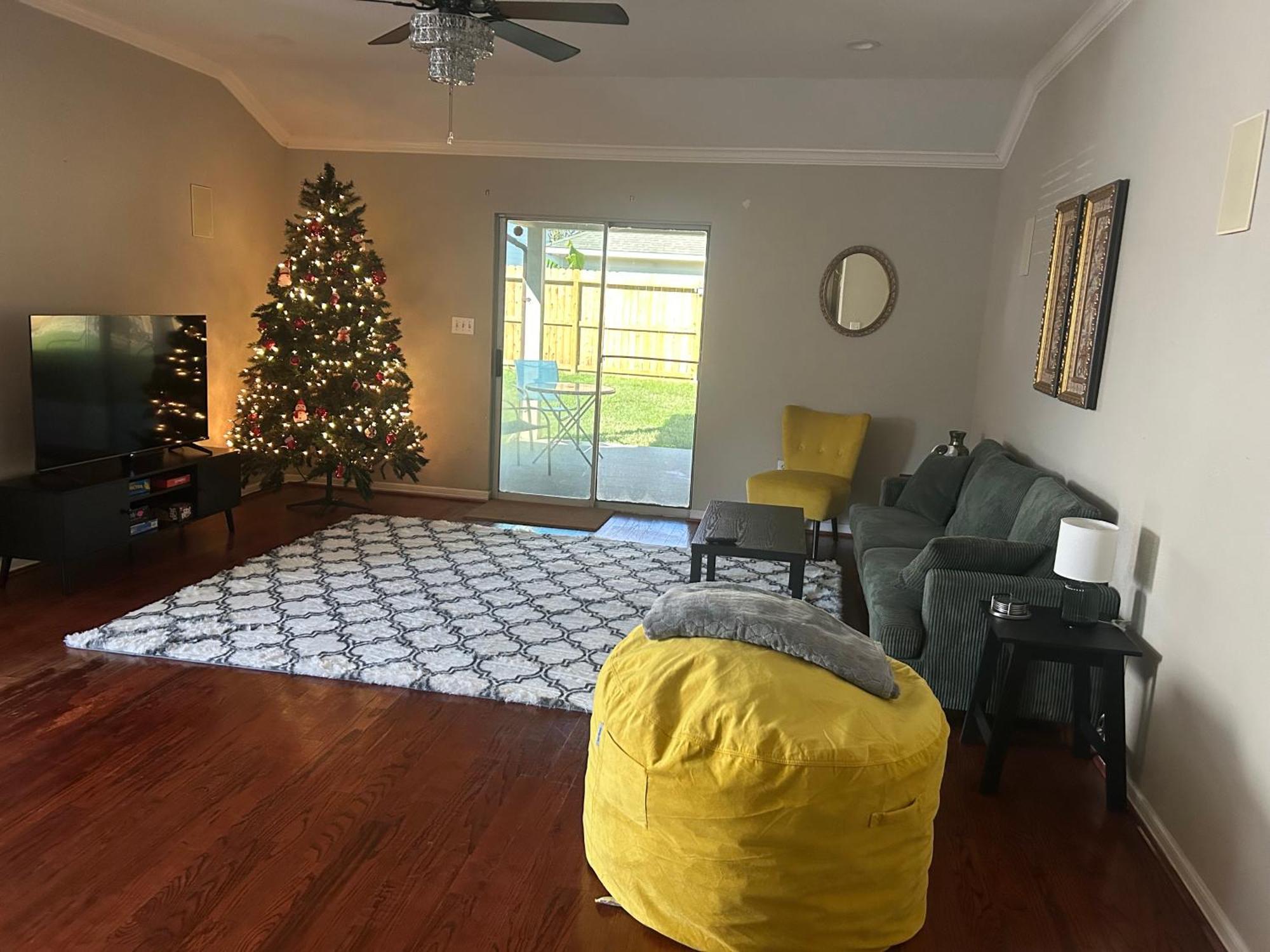 Sanctuary- Pristine And Spacious- Near Downtown Houston