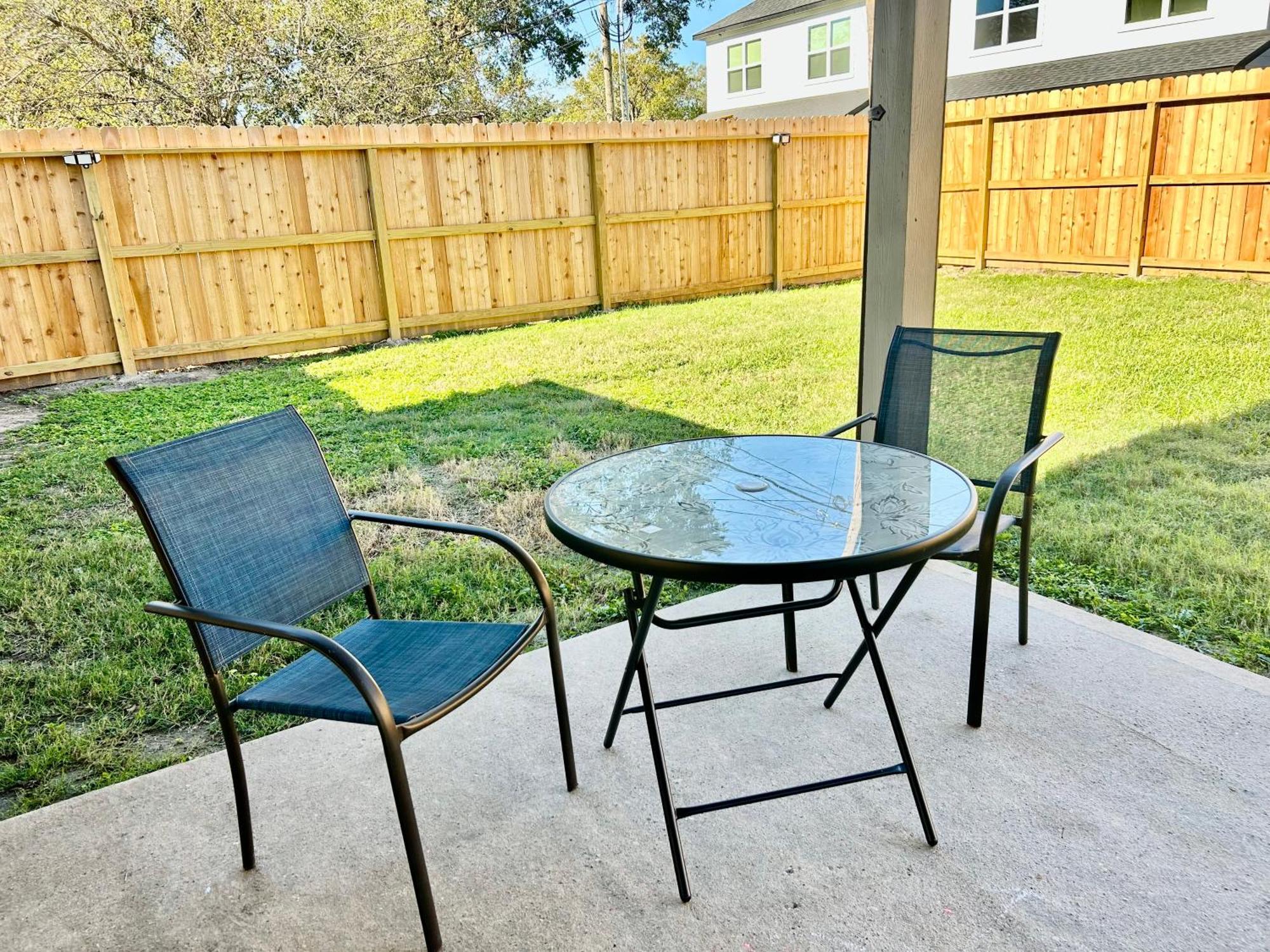 Sanctuary- Pristine And Spacious- Near Downtown Houston