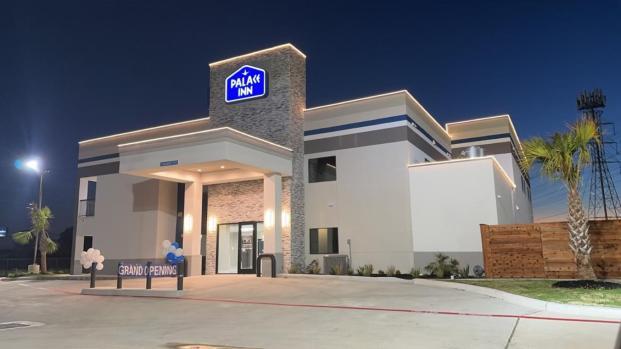 Palace Blue Jones Road & Fm1960 Houston
