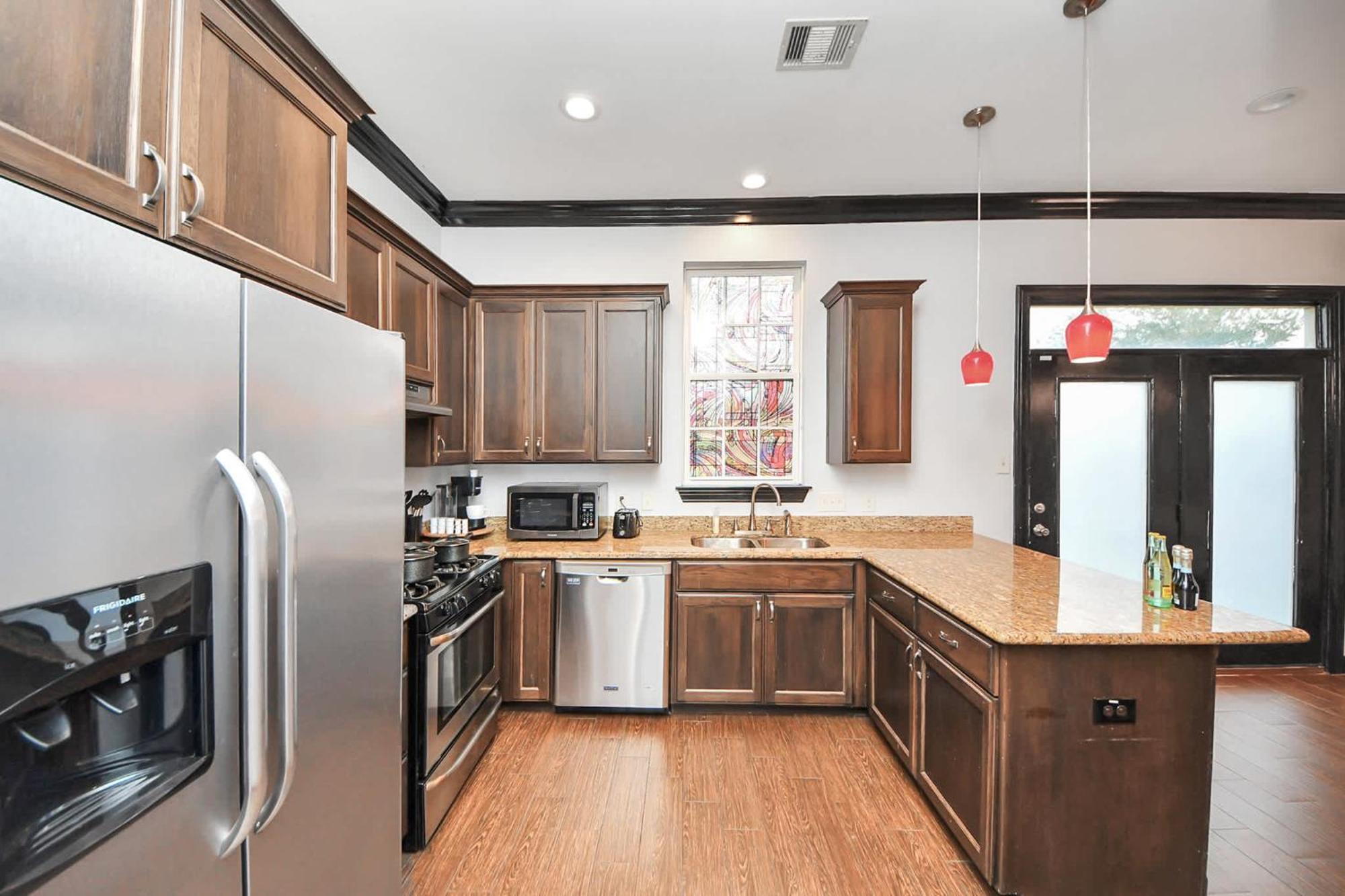 Vibrant Vegas Vibes - Hot Tub & Games - Perfect 4 Family & Groups Holiday home