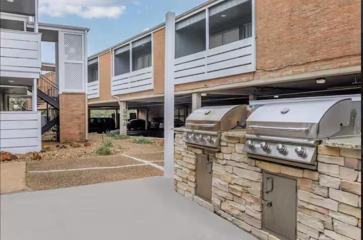 Modern & Stylish Space In The Heart Of Bay Area