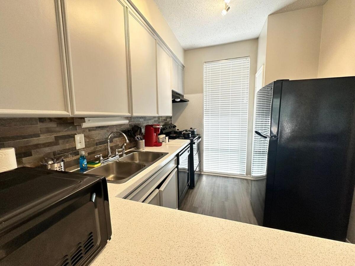 Modern & Stylish Space In The Heart Of Bay Area * Houston