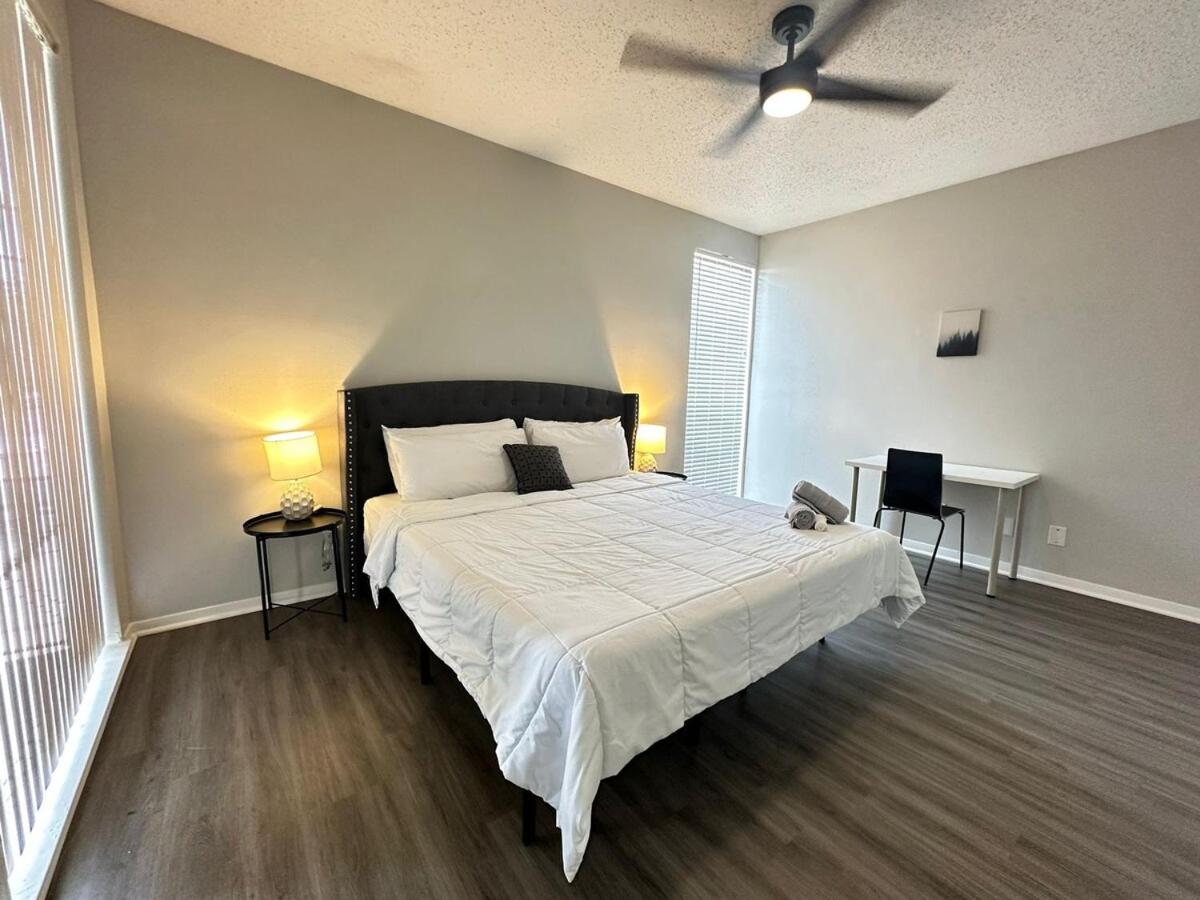 Apartment Modern & Stylish Space In The Heart Of Bay Area Houston