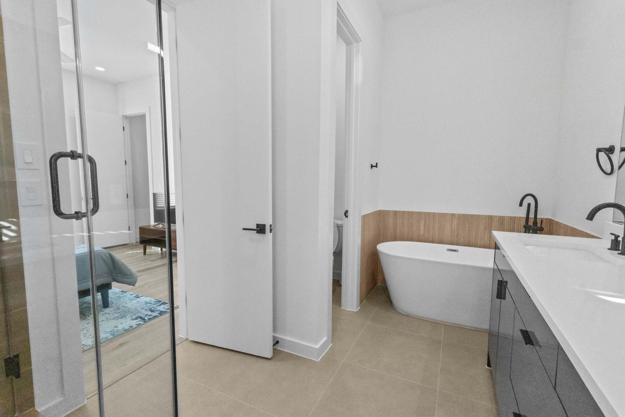Spacious 3bd With Pool I Near Hotspots I Sleeps 12 Holiday home
