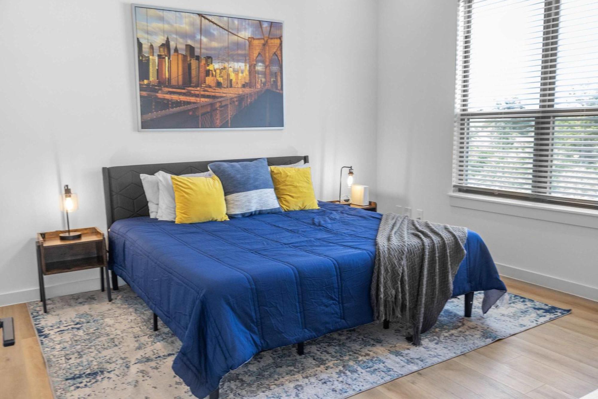 Spacious 3bd With Pool I Near Hotspots I Sleeps 12 *