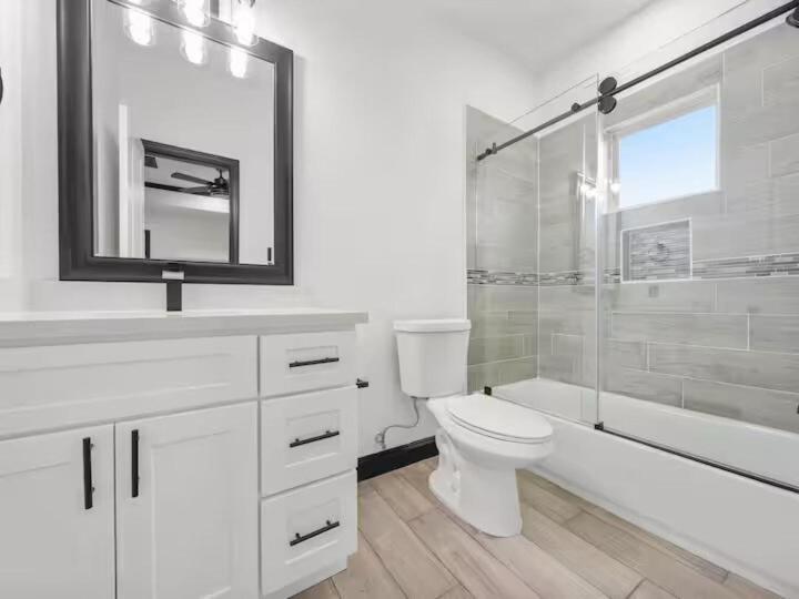 Holiday home 2bd 2br Modern House Oasis Houston