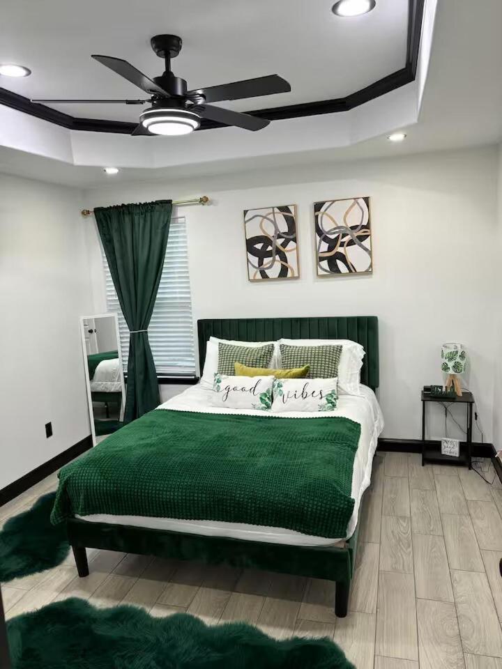 Holiday home 2bd 2br Modern House Oasis Houston