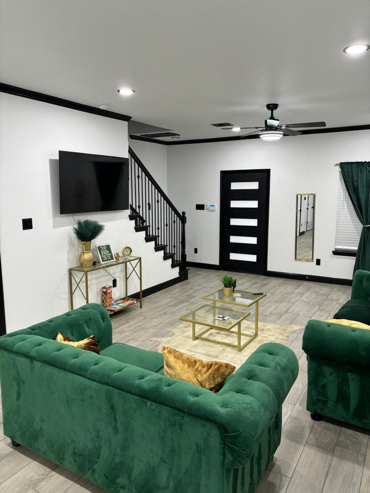 2bd 2br Modern House Oasis Holiday home *