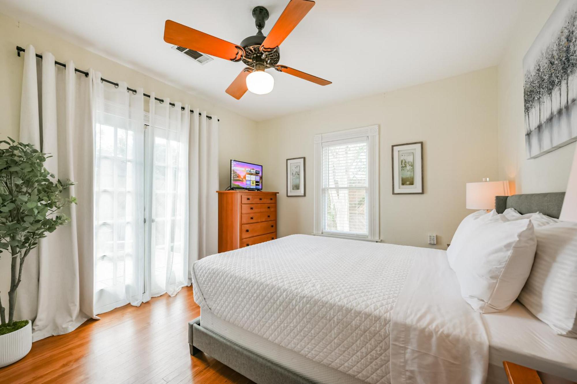 Beverly Charming Heights Holiday home