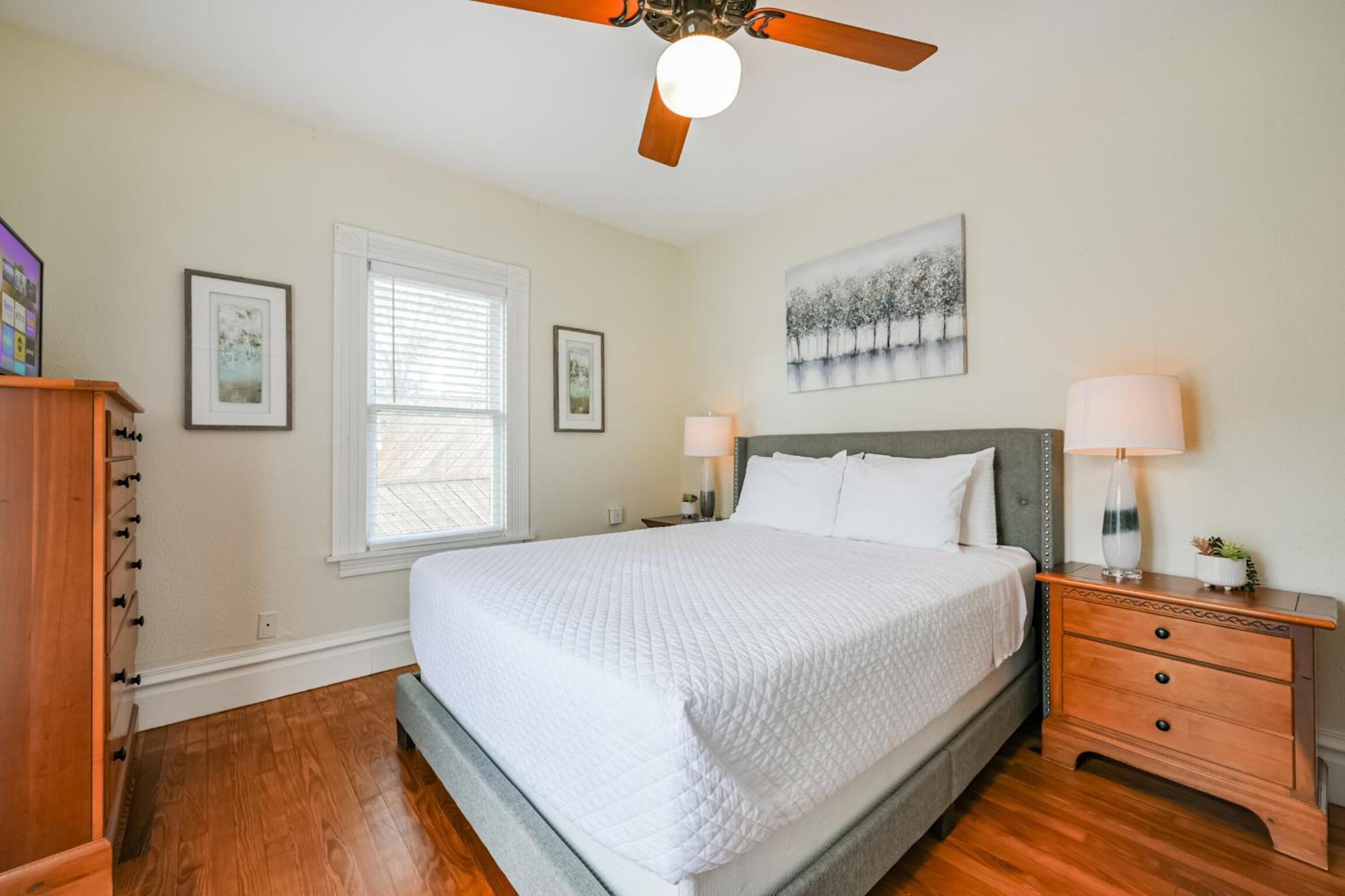 Beverly Charming Heights Holiday home Houston