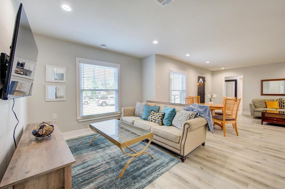 Warm & Spacious 3br Centrally Located Near Nrg *