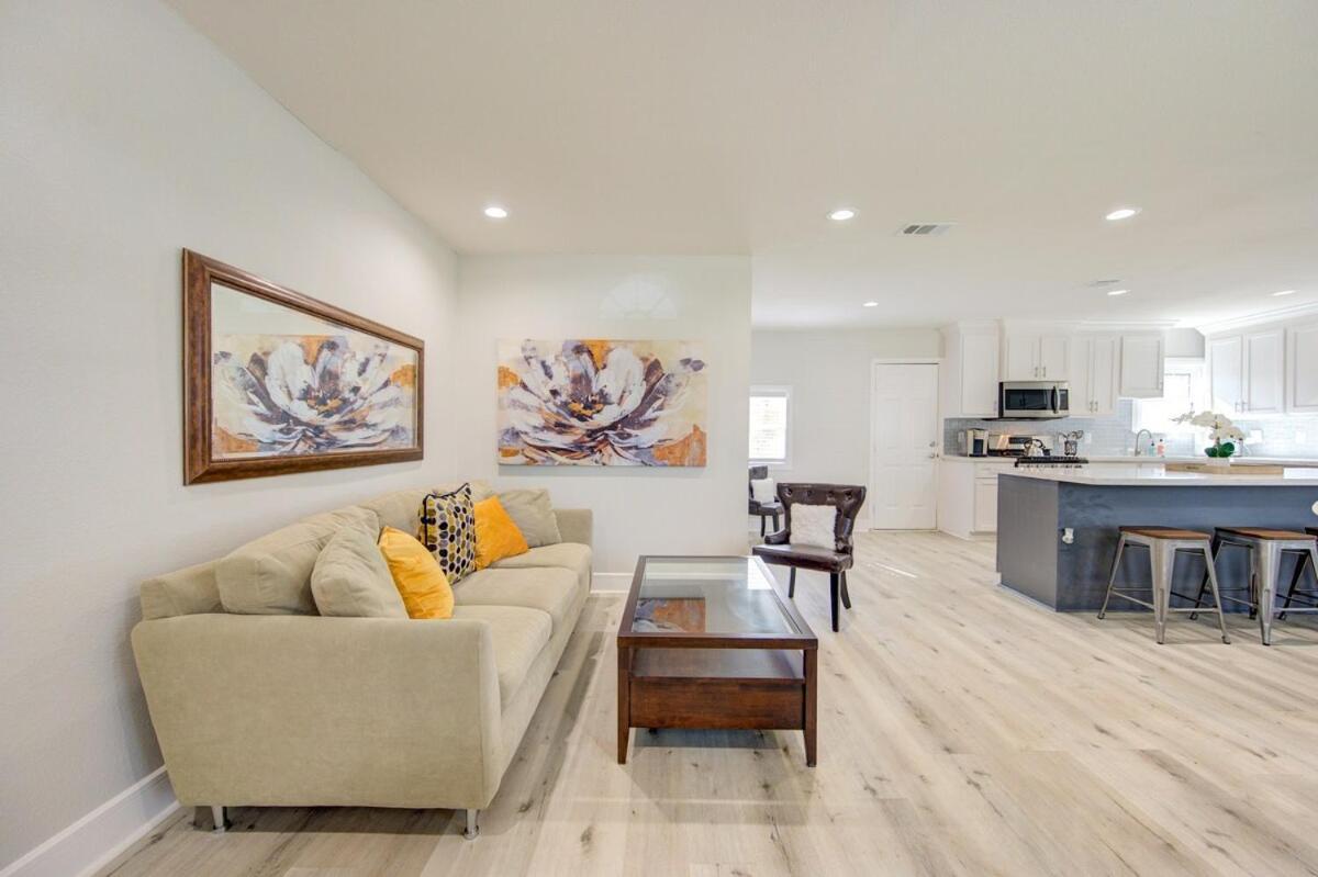 Holiday home Warm & Spacious 3br Centrally Located Near Nrg Houston