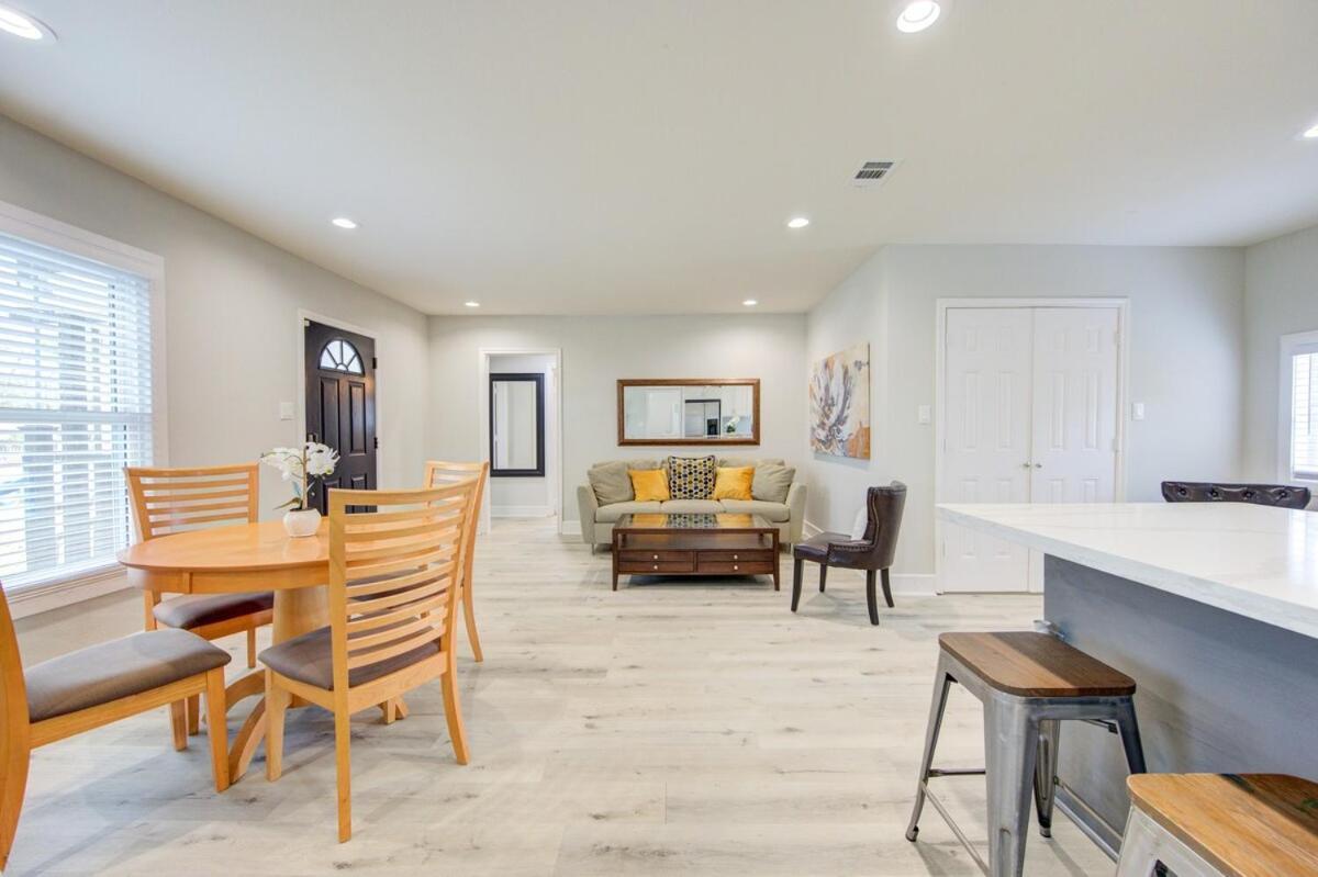 Warm & Spacious 3br Centrally Located Near Nrg