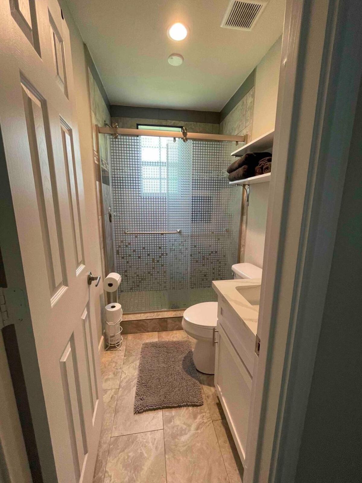 Holiday home Warm & Spacious 3br Centrally Located Near Nrg Houston