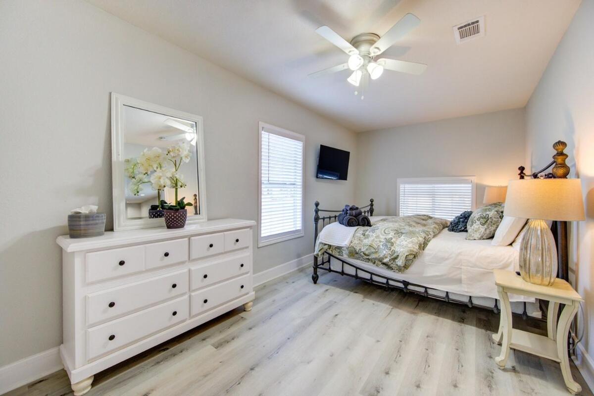 Warm & Spacious 3br Centrally Located Near Nrg Holiday home