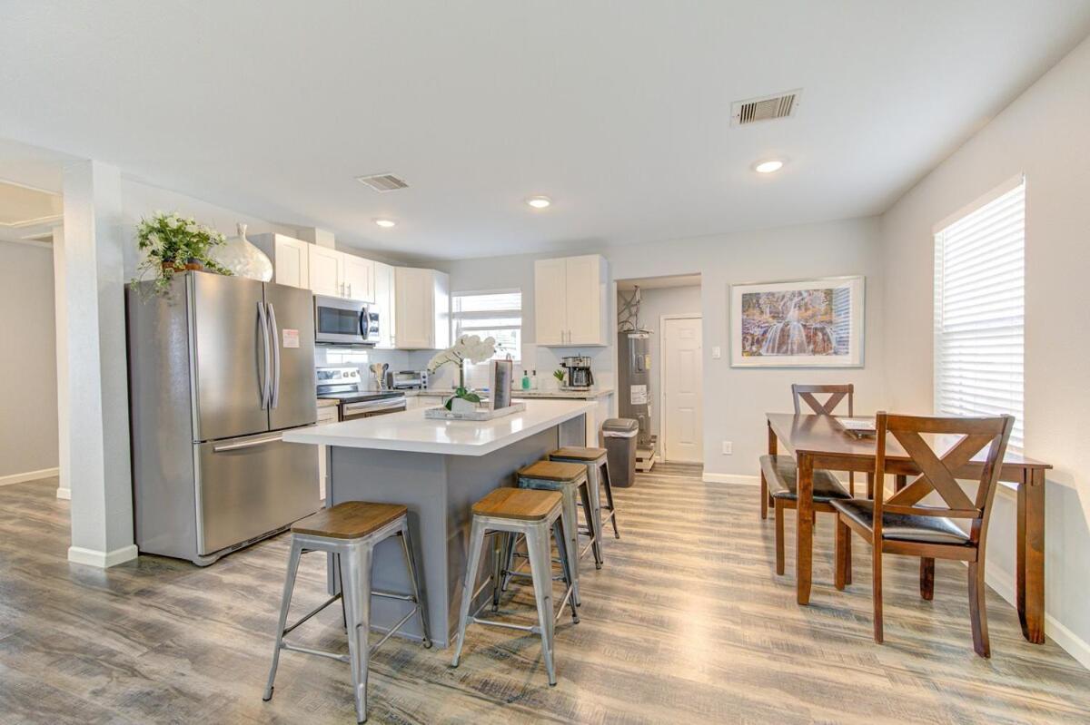 Warm & Comfy 4br Near Nrg, Stadium Medical And Ctr Houston