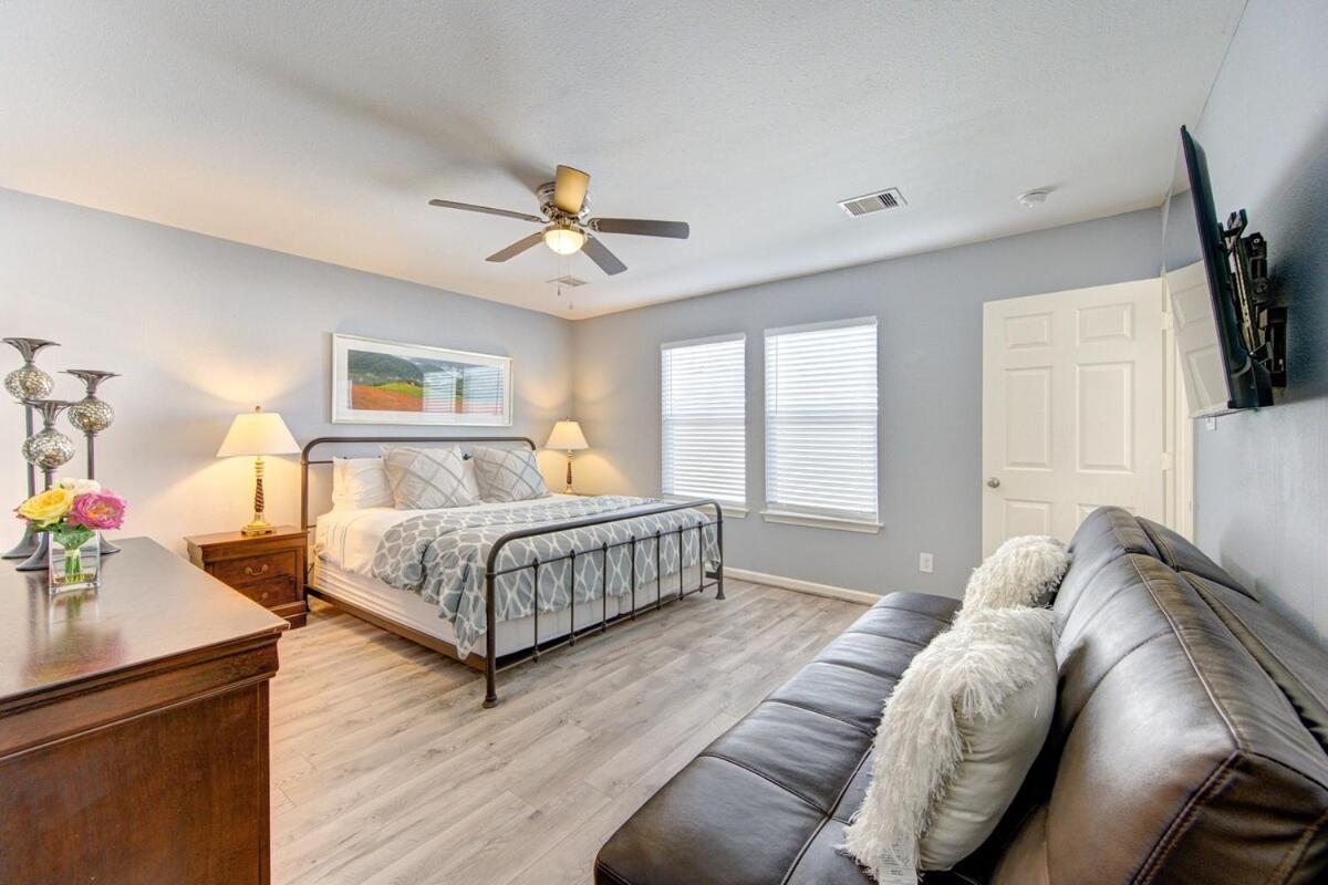 Warm & Comfy 4br Near Nrg, Stadium Medical And Ctr Holiday home Houston