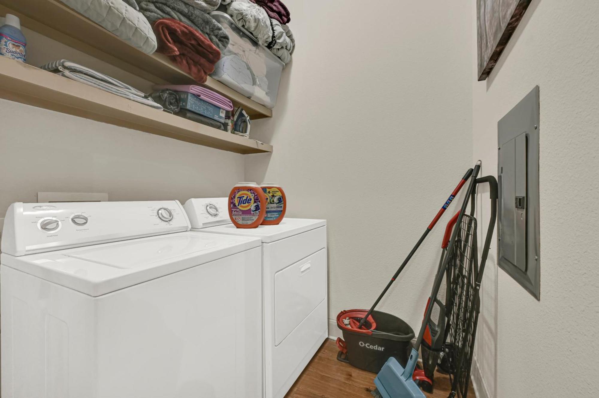Apartment - Walk To Nrg Stadium, Relax By The Pool, And More! Houston