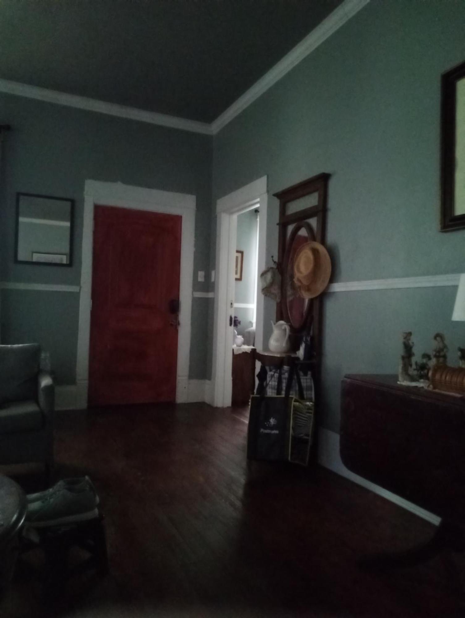 Angie's In The Heights Bed & Breakfast *