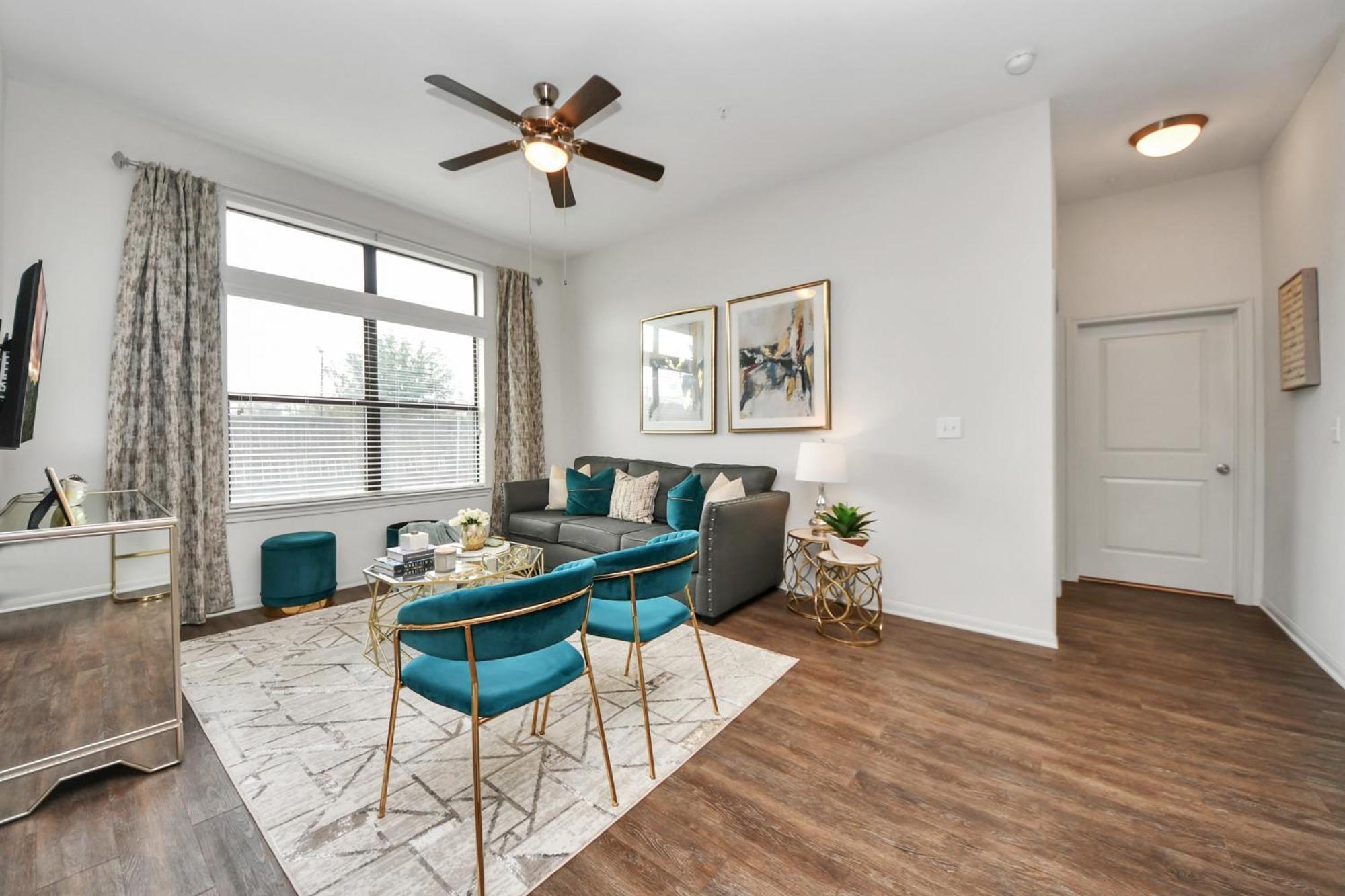 The Alexan* Walk To Nrg* Tx Med Center* Downtown Apartment