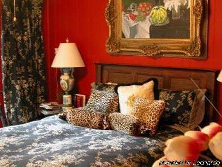 Robin's Nest Bed & Breakfast Houston